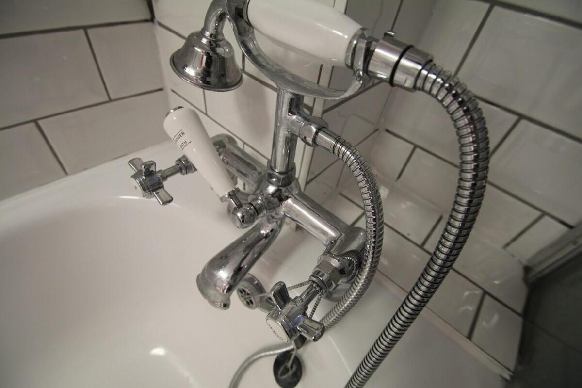 לונדון Molesey Apartments מראה חיצוני תמונה